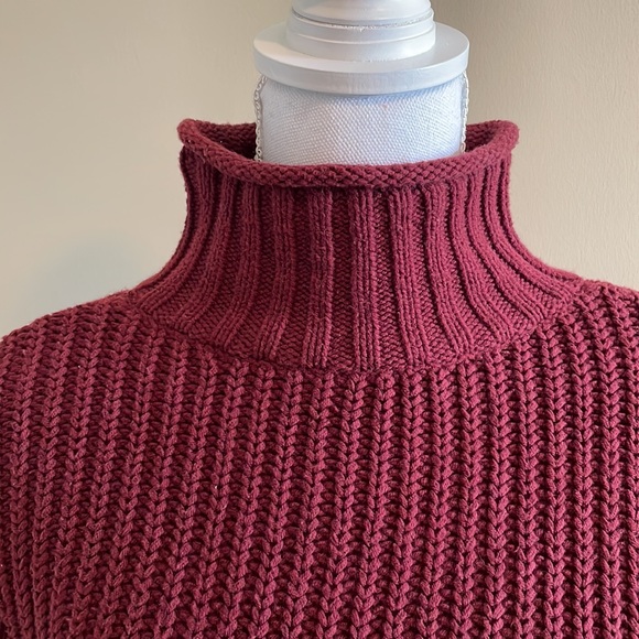 Express Red Sweater Size Small - Picture 3 of 6